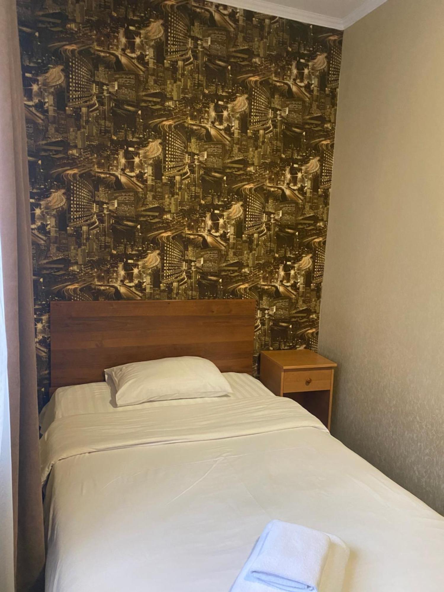Hotel Lama 2 キエフ エクステリア 写真
